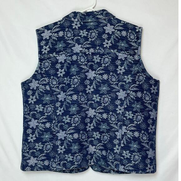 Coldwater Creek Women's Size XL Blue Denim Floral Woven Button Front Vest - Picture 2 of 5